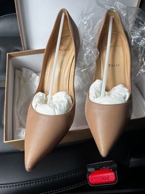 Christian Lpuboutin Apostrophy Pump 100 Napa Nude size 39